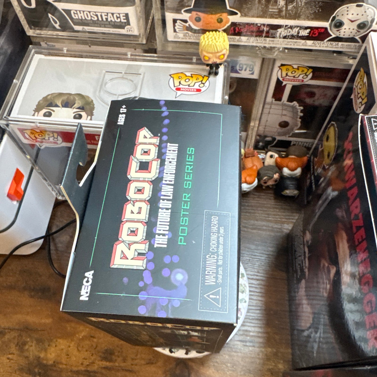 Ultimate RoboCop ("Poster Homage") 7" inch scale action figure