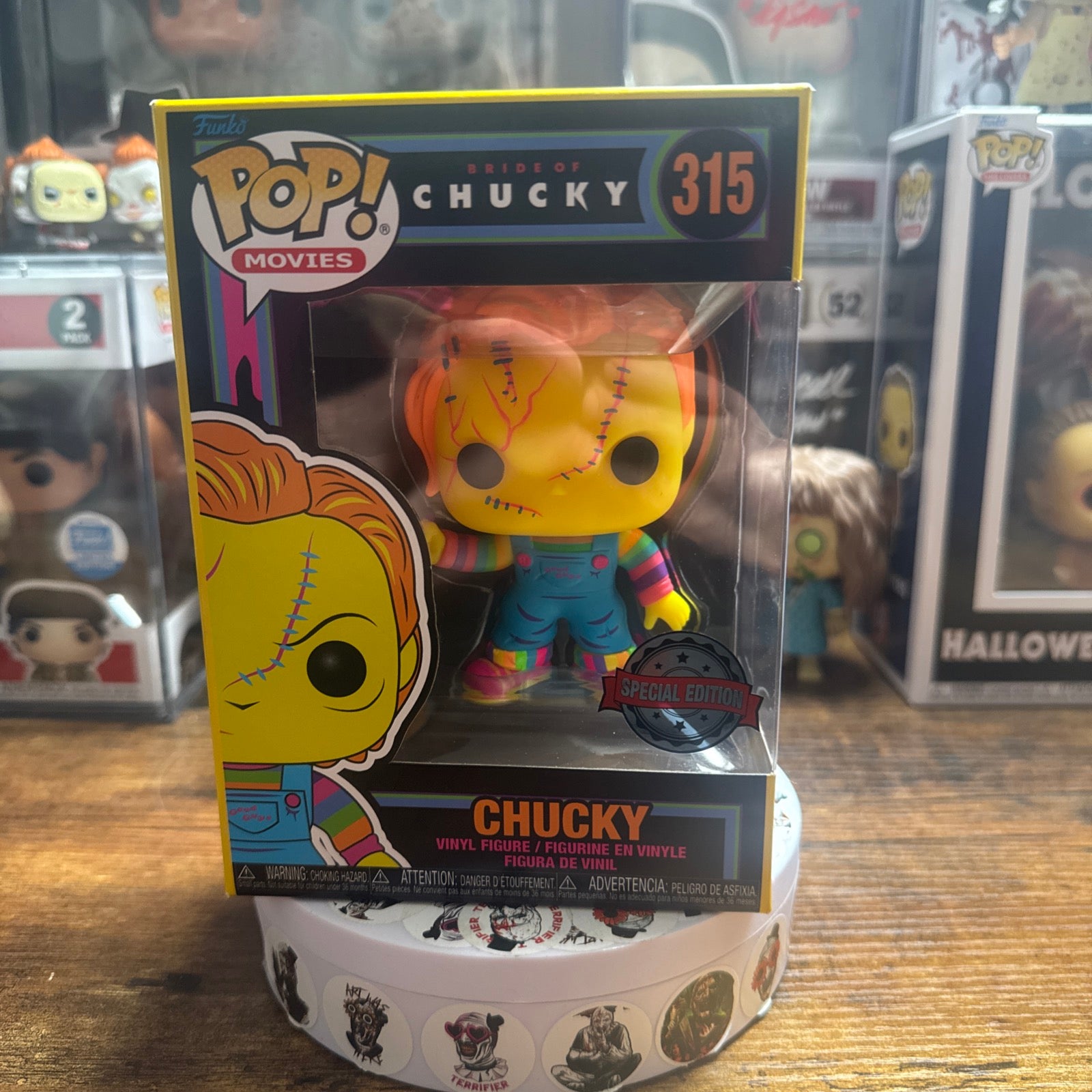 Vaulted Chuck #315 Bride Of Chucky Blacklight