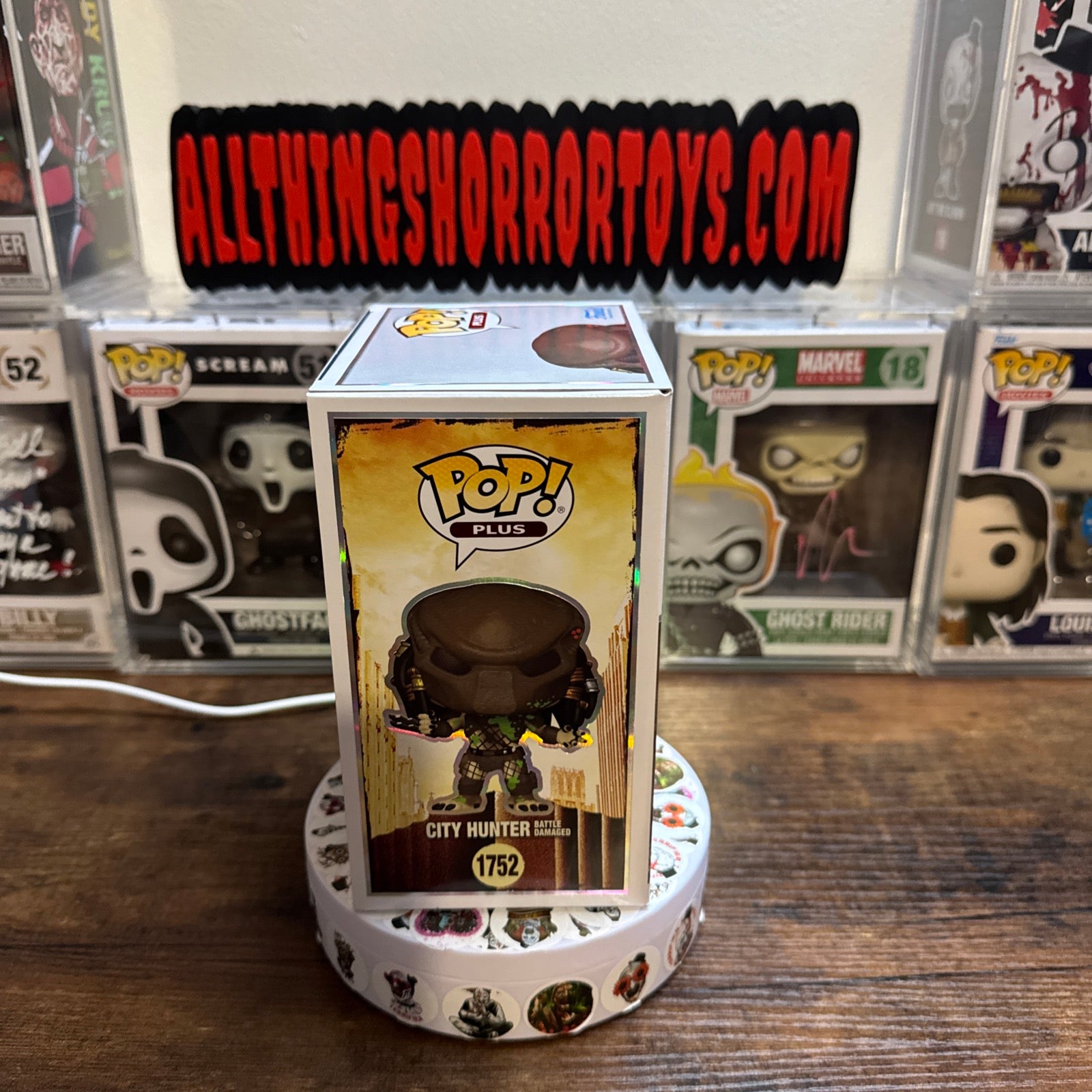 City Hunter #1752 Battle Damaged Predator 2