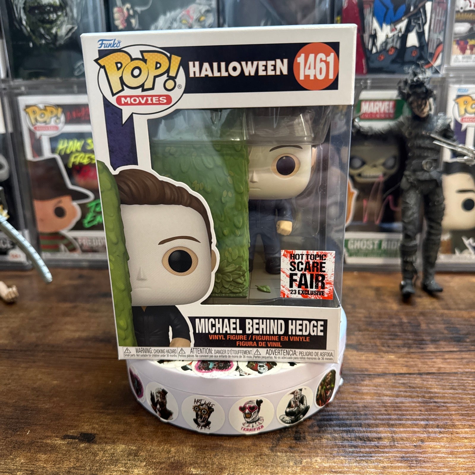 Michael Behind Hedge #1461 Michael Myers Halloween Hot Topic Scare fair Exclusive