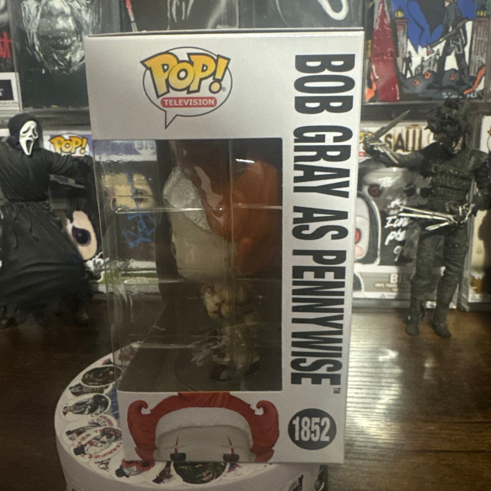 Bob Grey As Pennywise #1852 IT Welcome To Derry