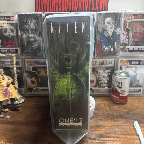 Alien One:12 Collective Mezco