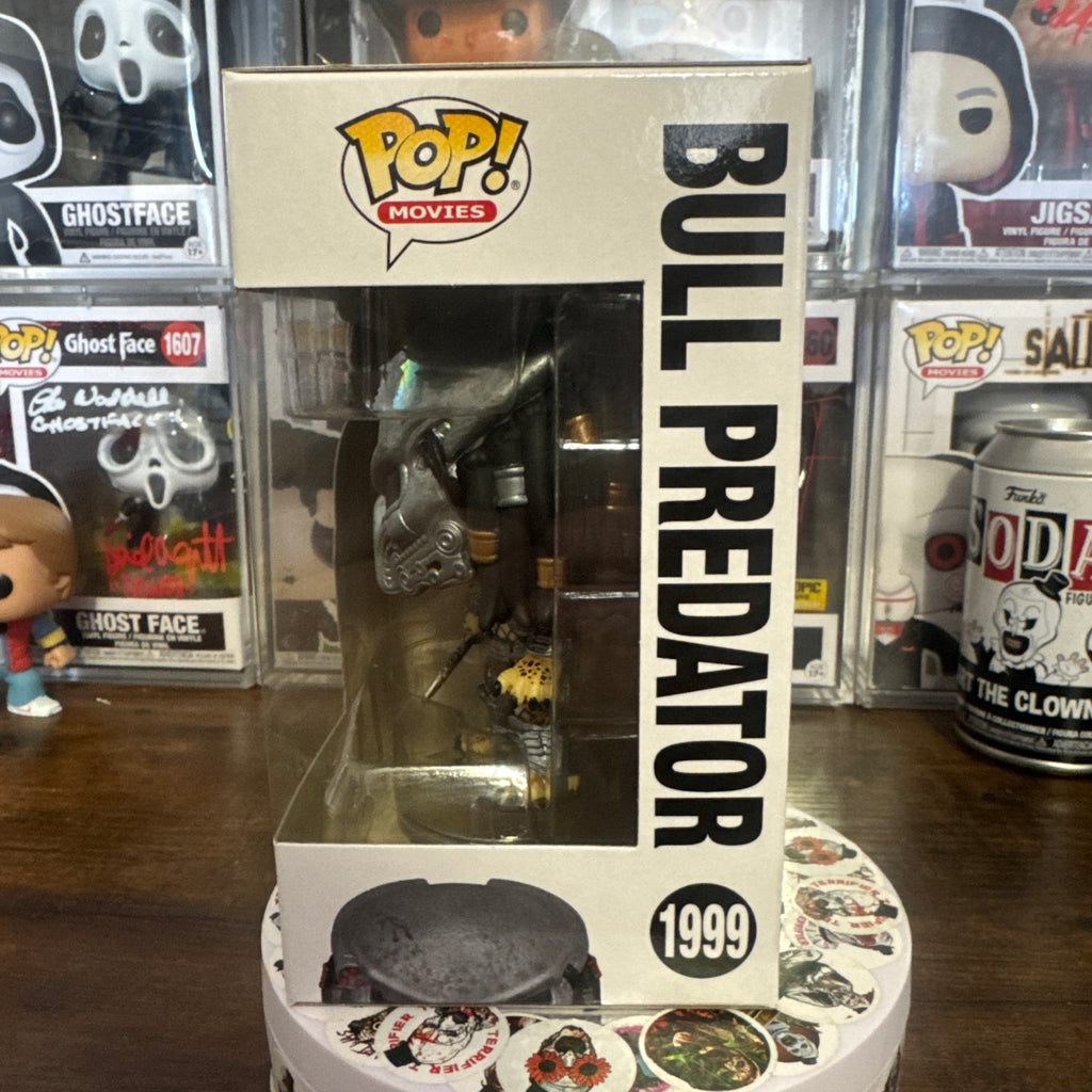 Bull Predator #1999 Alien vs Predator AVP Requiem